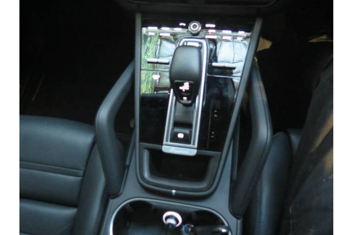 2023 Porsche Cayenne PLATINUM EDITION 9YB