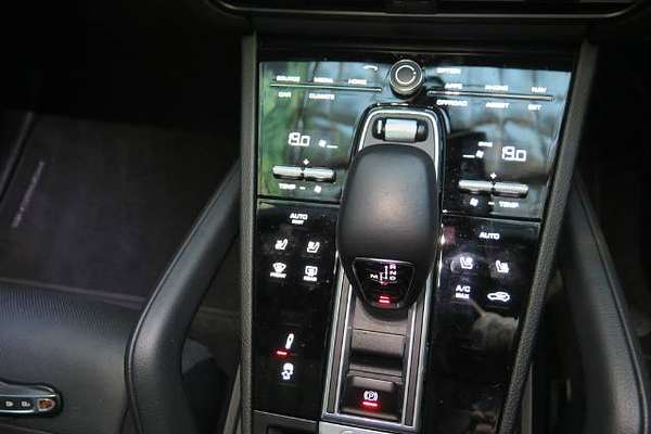 2023 Porsche Cayenne PLATINUM EDITION 9YB