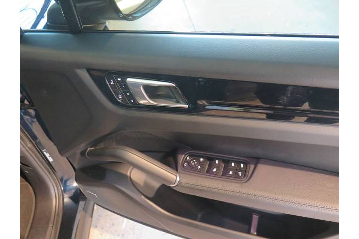 2023 Porsche Cayenne PLATINUM EDITION 9YB
