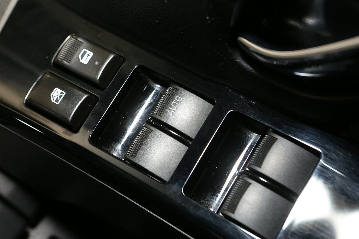 2021 Isuzu MU-X LS-U