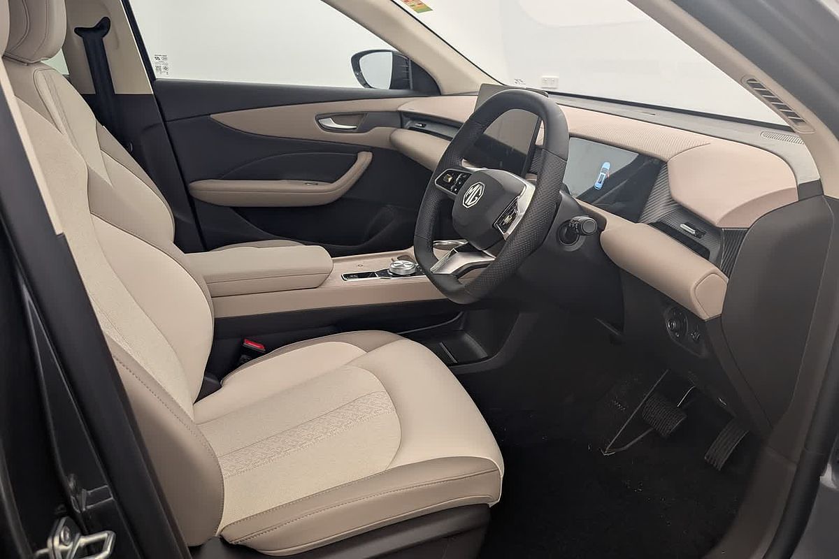 2025 MG MGS5 EV Essence 62 ZS3EM