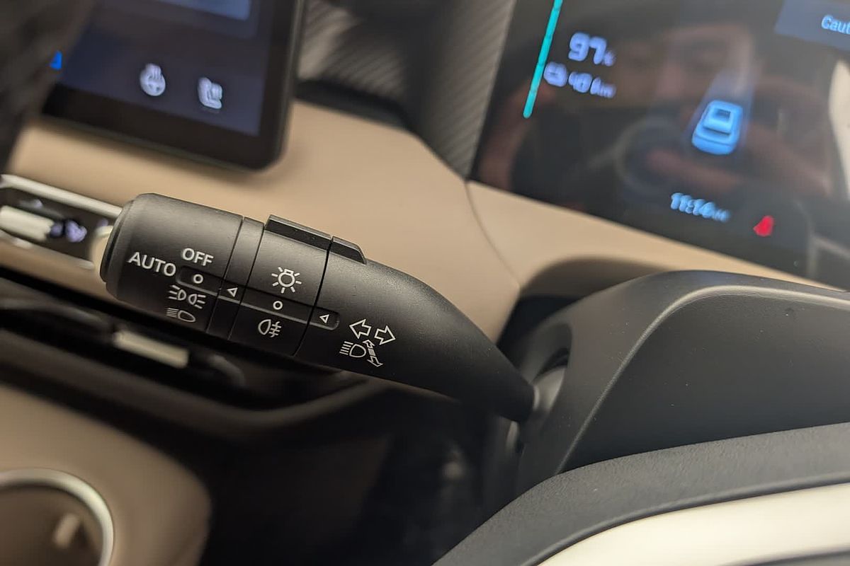 2025 MG MGS5 EV Essence 62 ZS3EM