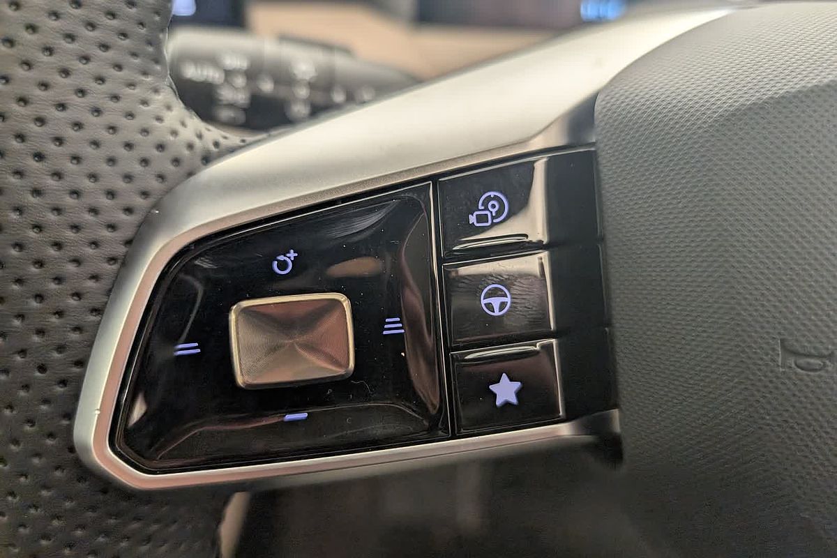 2025 MG MGS5 EV Essence 62 ZS3EM