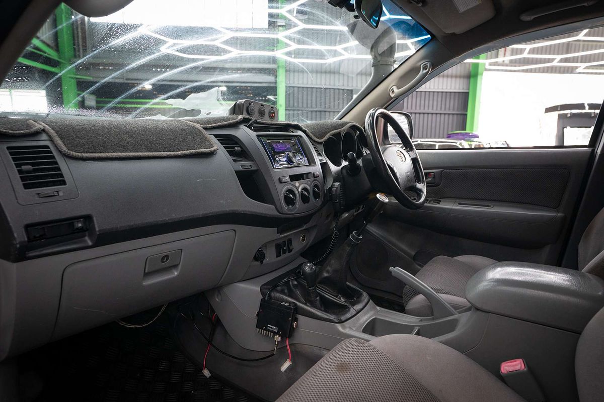 2010 Toyota Hilux SR KUN26R 4X4