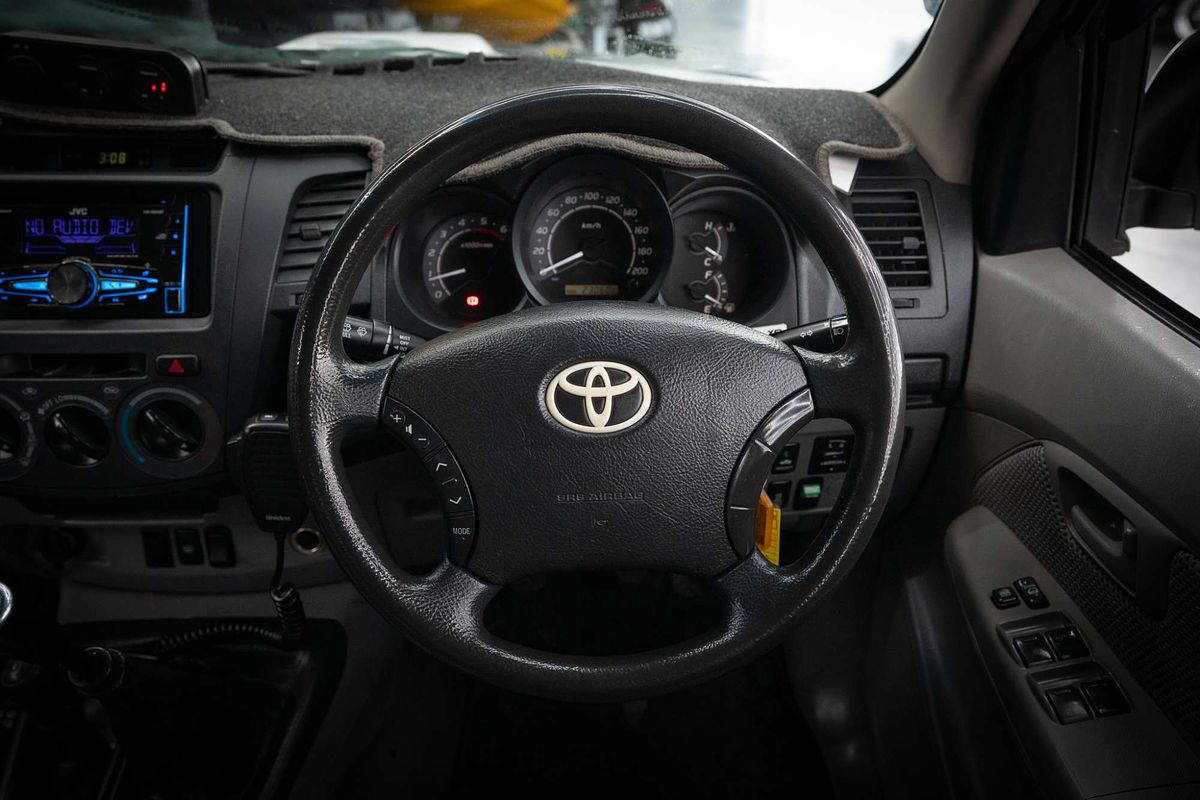 2010 Toyota Hilux SR KUN26R 4X4