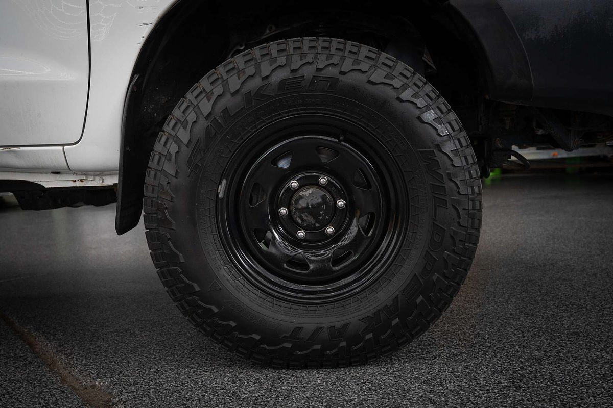 2010 Toyota Hilux SR KUN26R 4X4