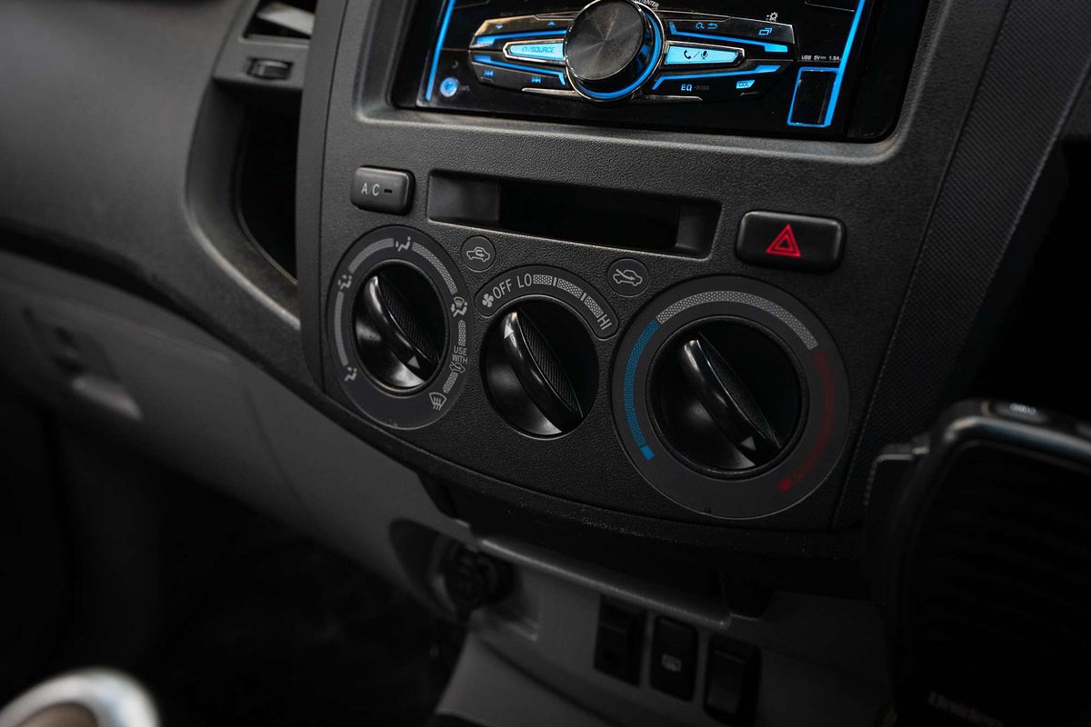 2010 Toyota Hilux SR KUN26R 4X4