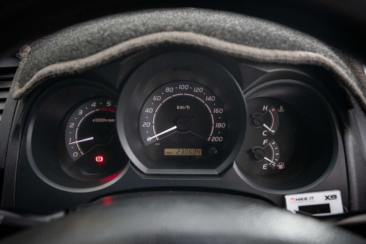2010 Toyota Hilux SR KUN26R 4X4