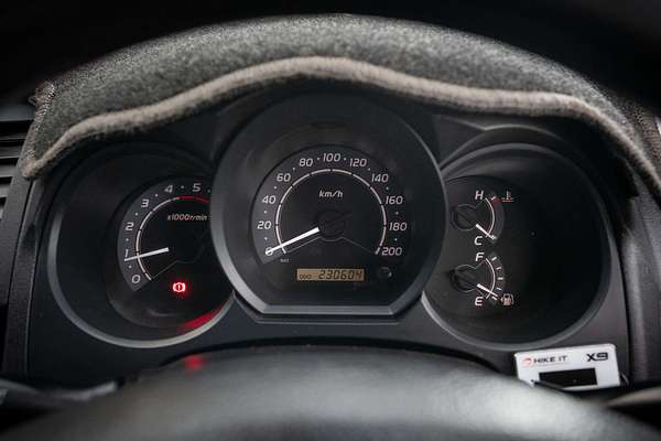 2010 Toyota Hilux SR KUN26R 4X4