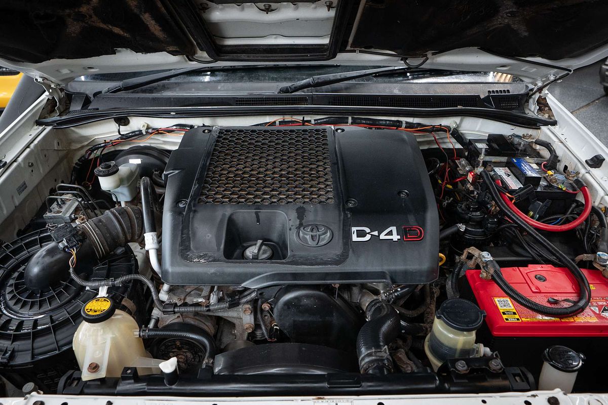 2010 Toyota Hilux SR KUN26R 4X4