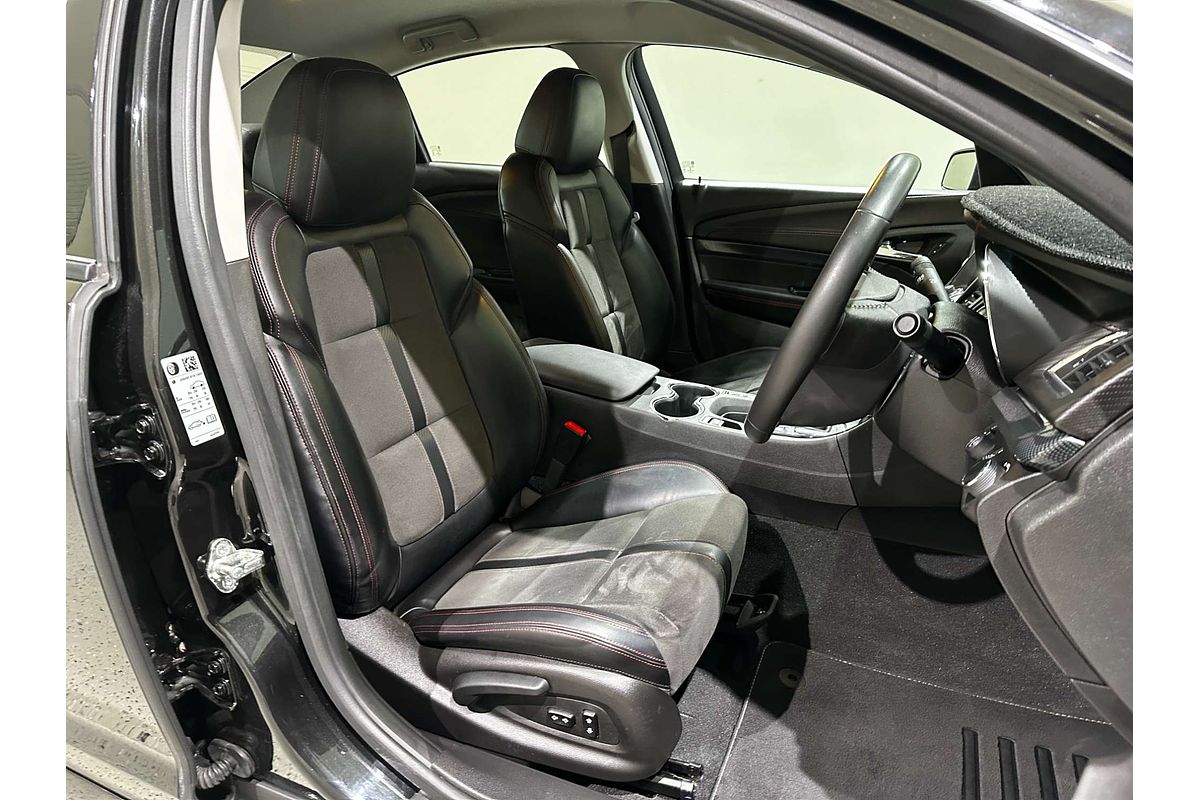 2016 Holden Commodore SV6 Black VF Series II