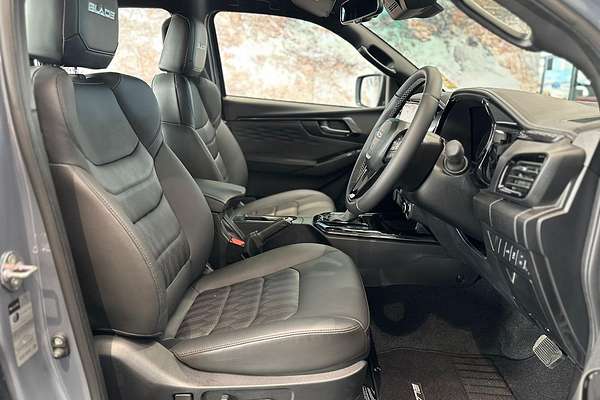 2025 Isuzu D-MAX BLADE 4X4