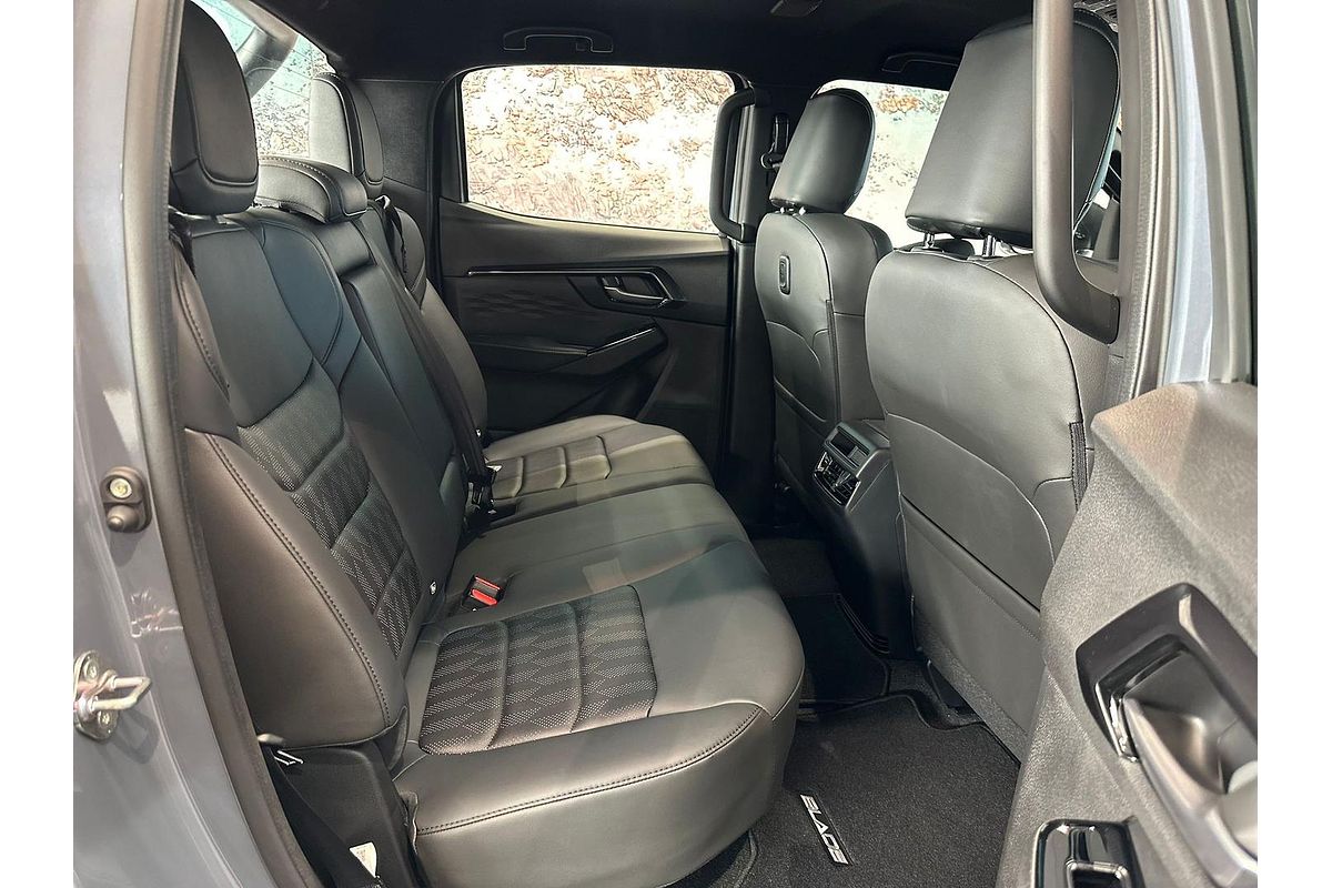 2025 Isuzu D-MAX BLADE 4X4