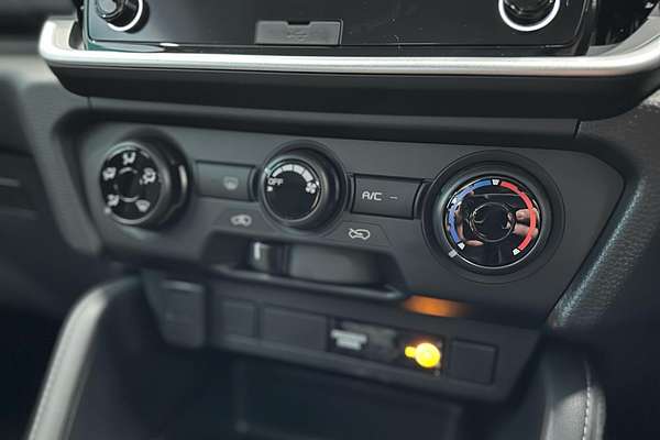 2025 Isuzu MU-X LS-M