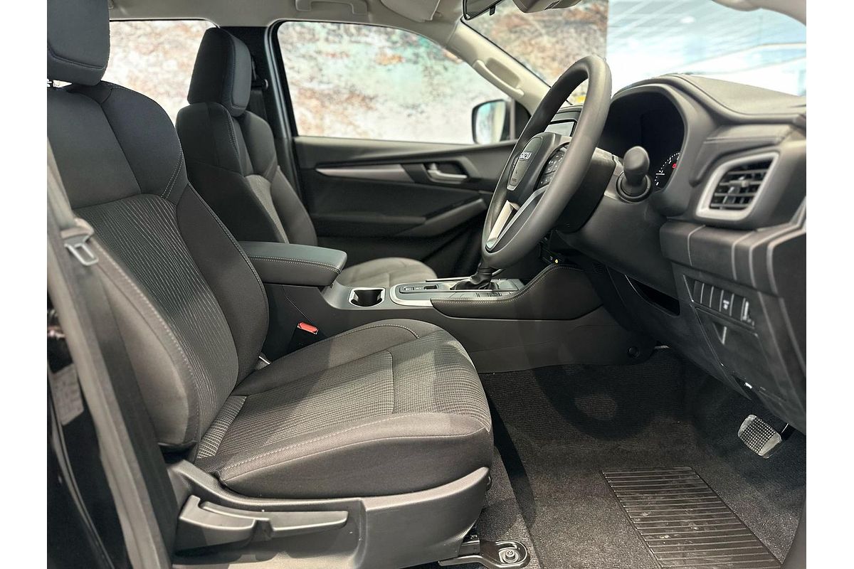 2025 Isuzu MU-X LS-M