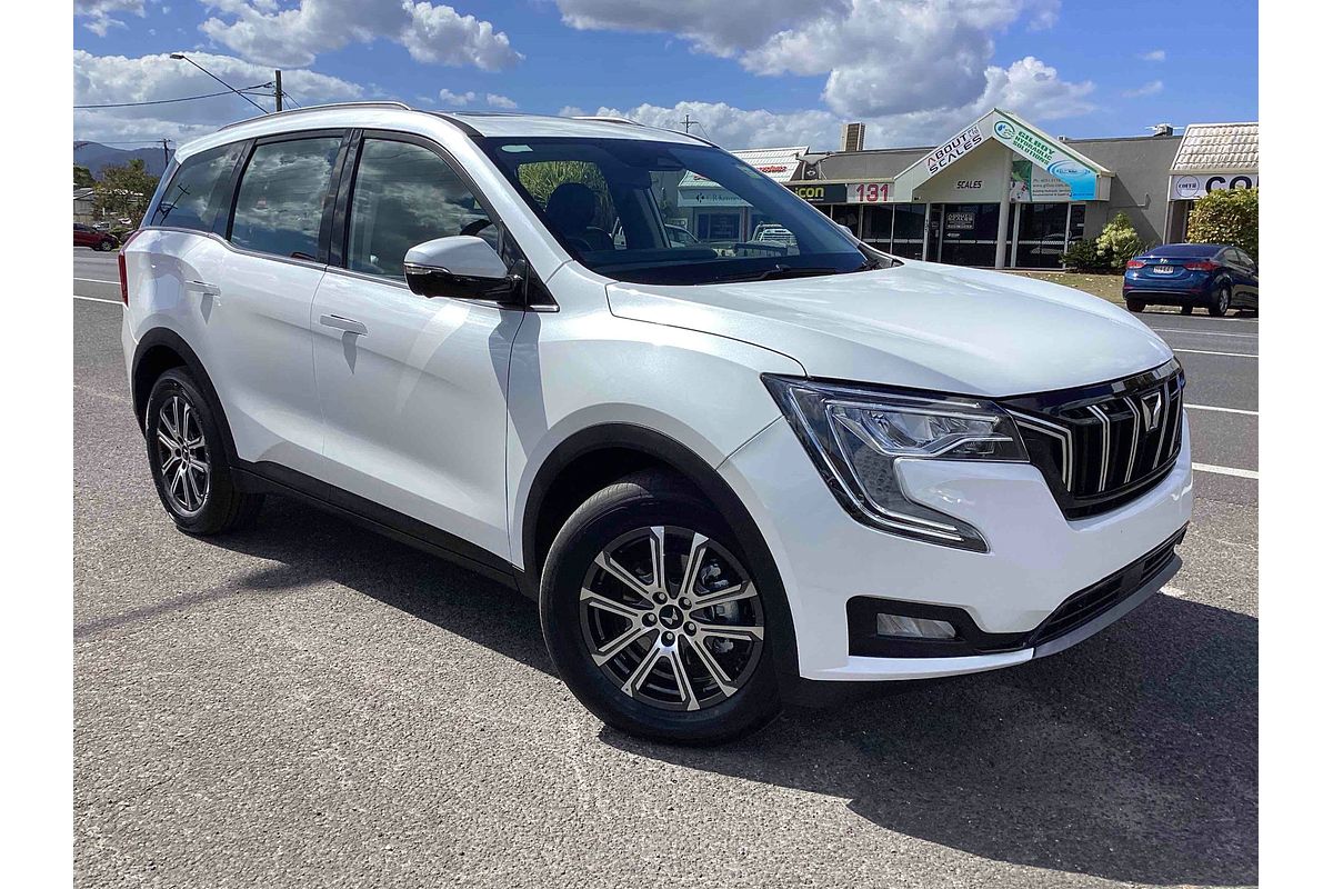 2025 Mahindra XUV700 AX7L
