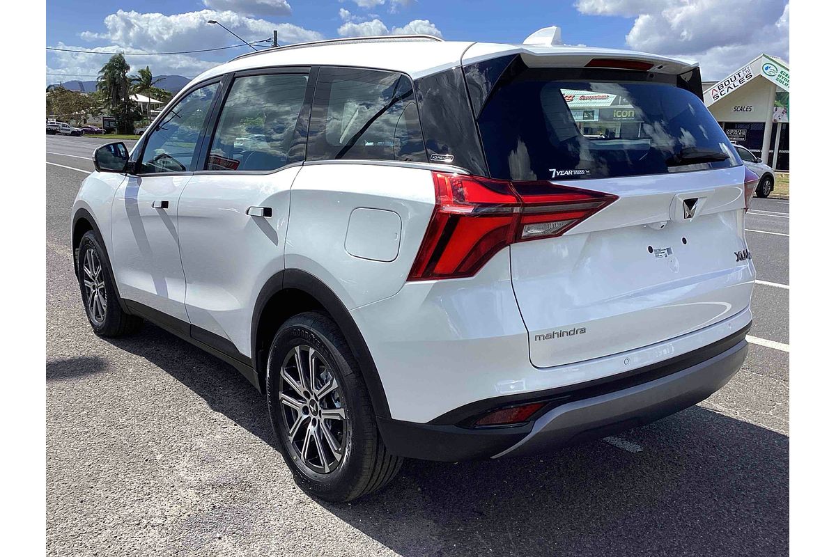 2025 Mahindra XUV700 AX7L