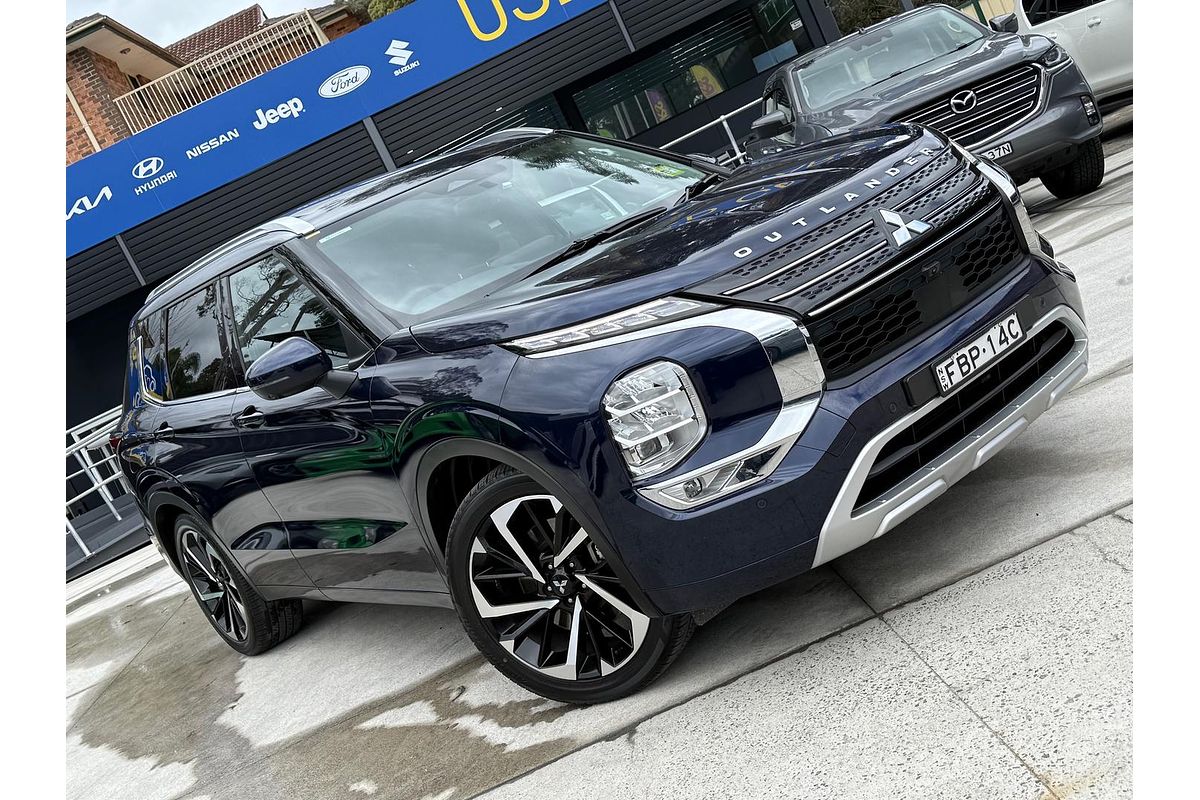 2023 Mitsubishi Outlander Exceed ZM