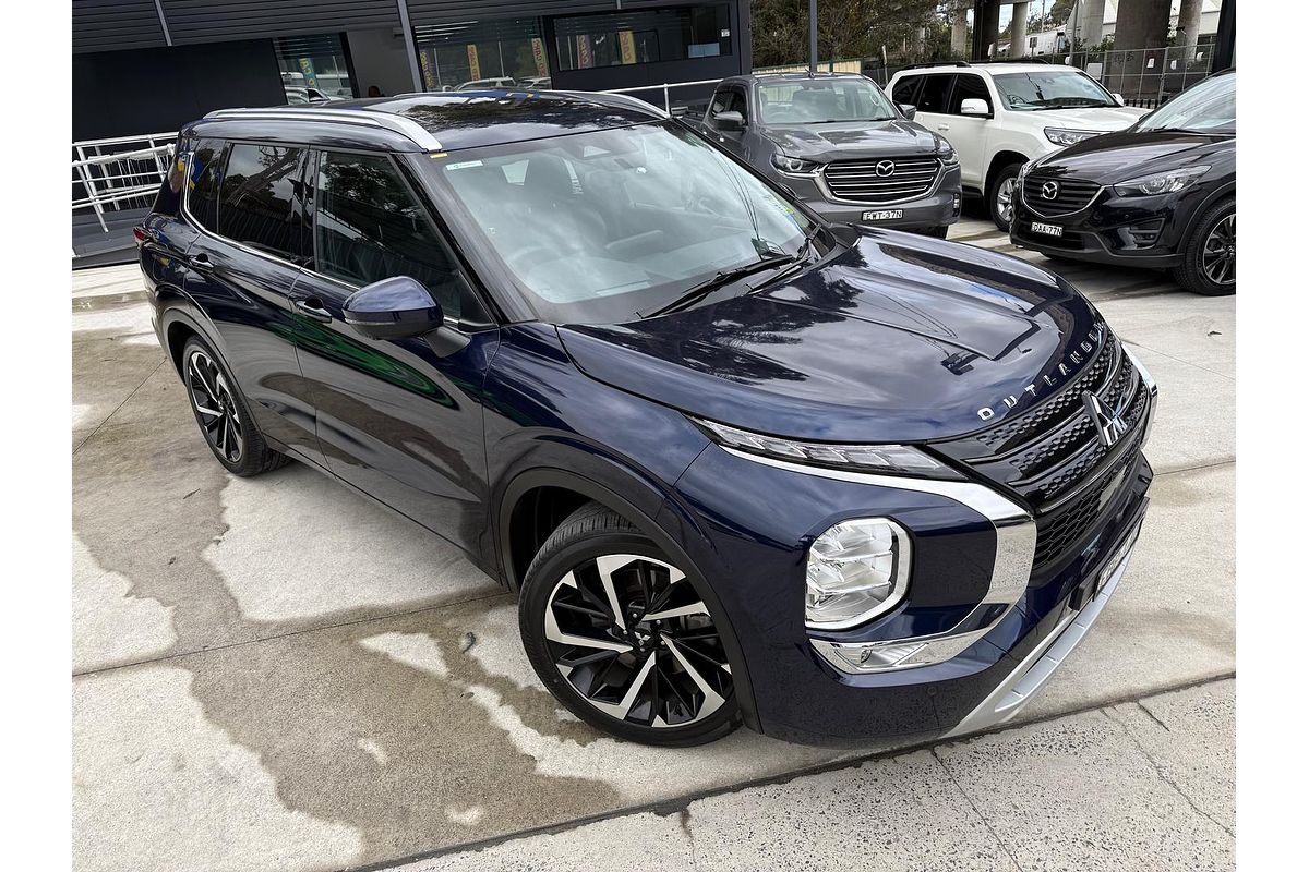 2023 Mitsubishi Outlander Exceed ZM