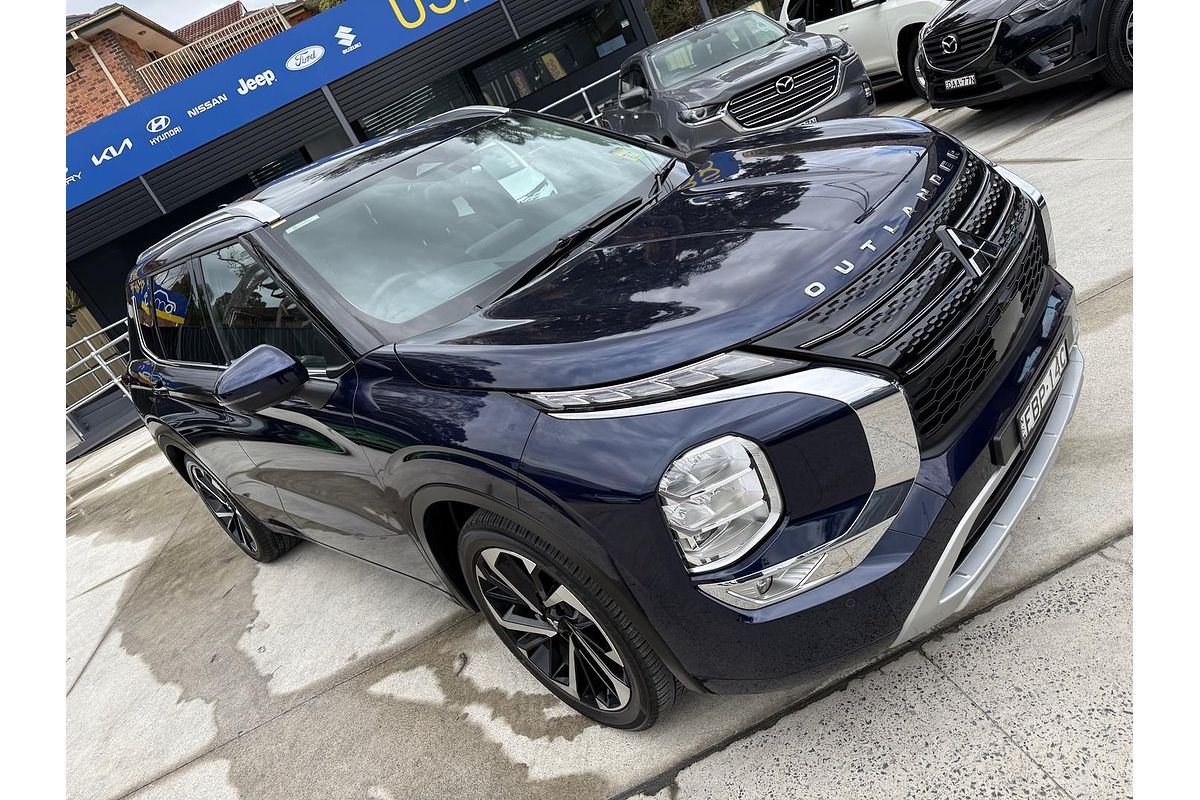 2023 Mitsubishi Outlander Exceed ZM