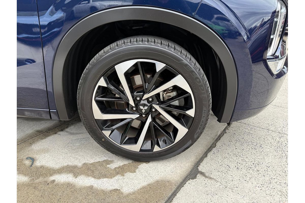 2023 Mitsubishi Outlander Exceed ZM