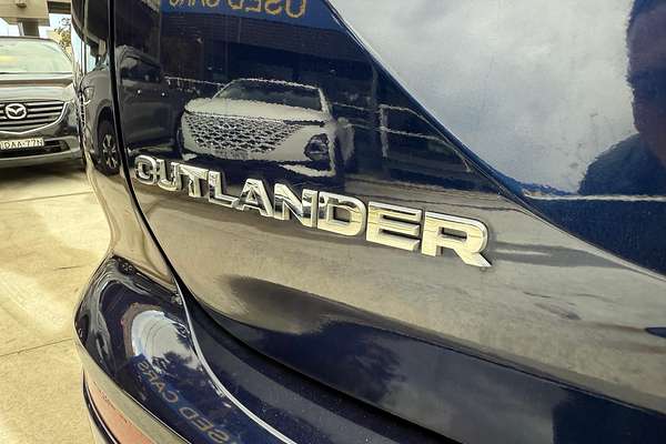 2023 Mitsubishi Outlander Exceed ZM