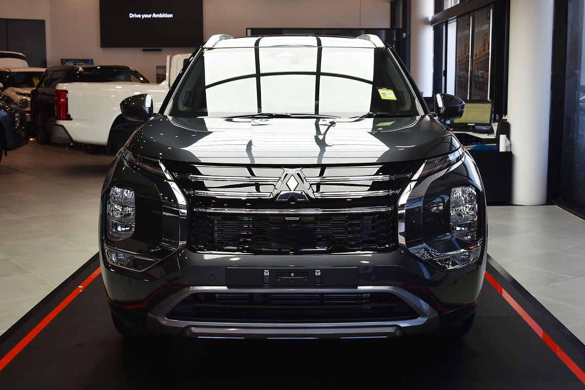2025 Mitsubishi Outlander Exceed Tourer ZM