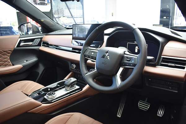 2025 Mitsubishi Outlander Exceed Tourer ZM