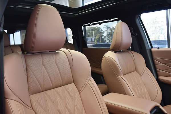 2025 Mitsubishi Outlander Exceed Tourer ZM