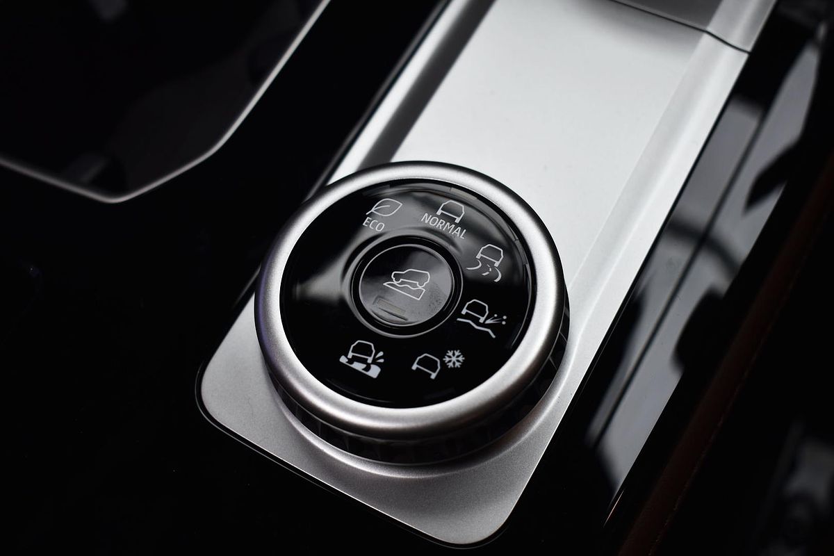 2025 Mitsubishi Outlander Exceed Tourer ZM