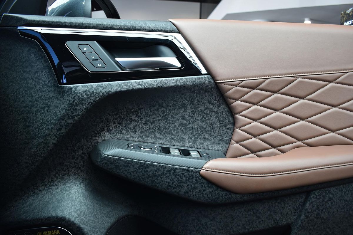 2025 Mitsubishi Outlander Exceed Tourer ZM