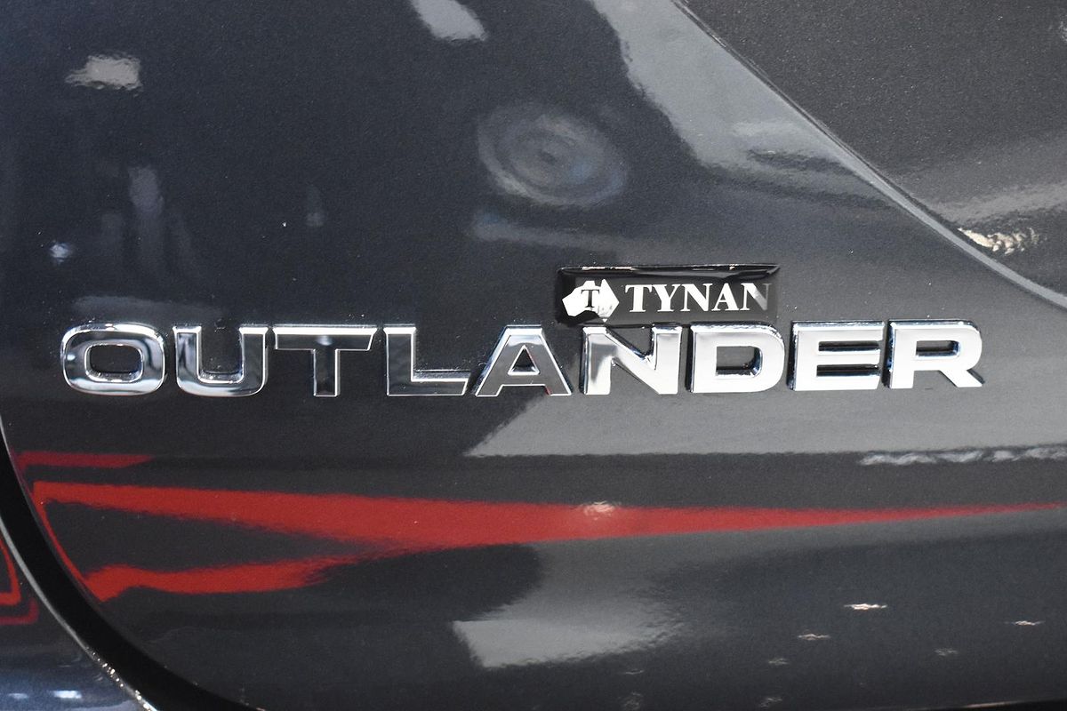 2025 Mitsubishi Outlander Exceed Tourer ZM