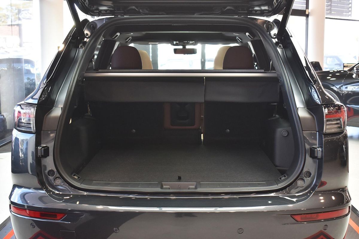 2025 Mitsubishi Outlander Exceed Tourer ZM