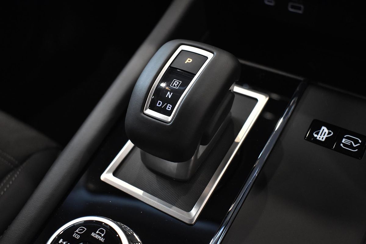 2025 Mitsubishi Outlander PHEV Aspire ZM