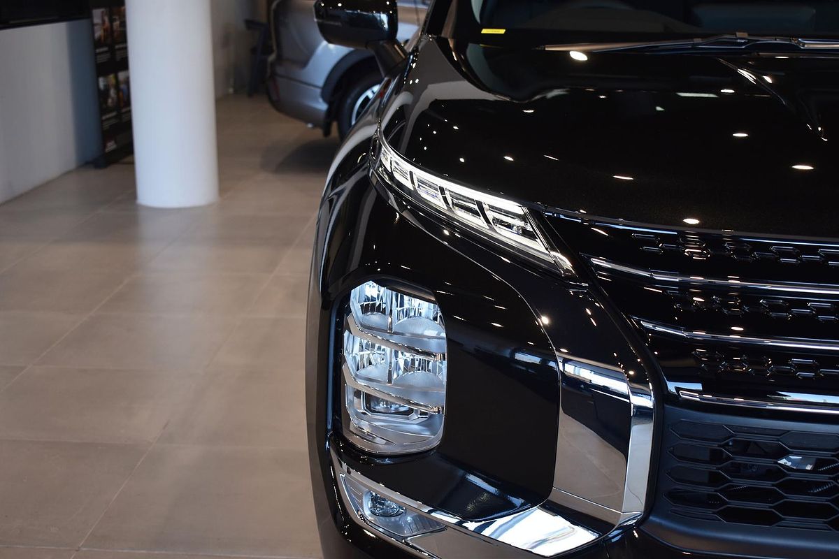 2025 Mitsubishi Outlander PHEV Aspire ZM
