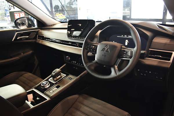 2025 Mitsubishi Outlander PHEV Aspire ZM