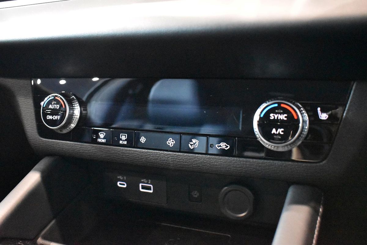 2025 Mitsubishi Outlander PHEV Aspire ZM