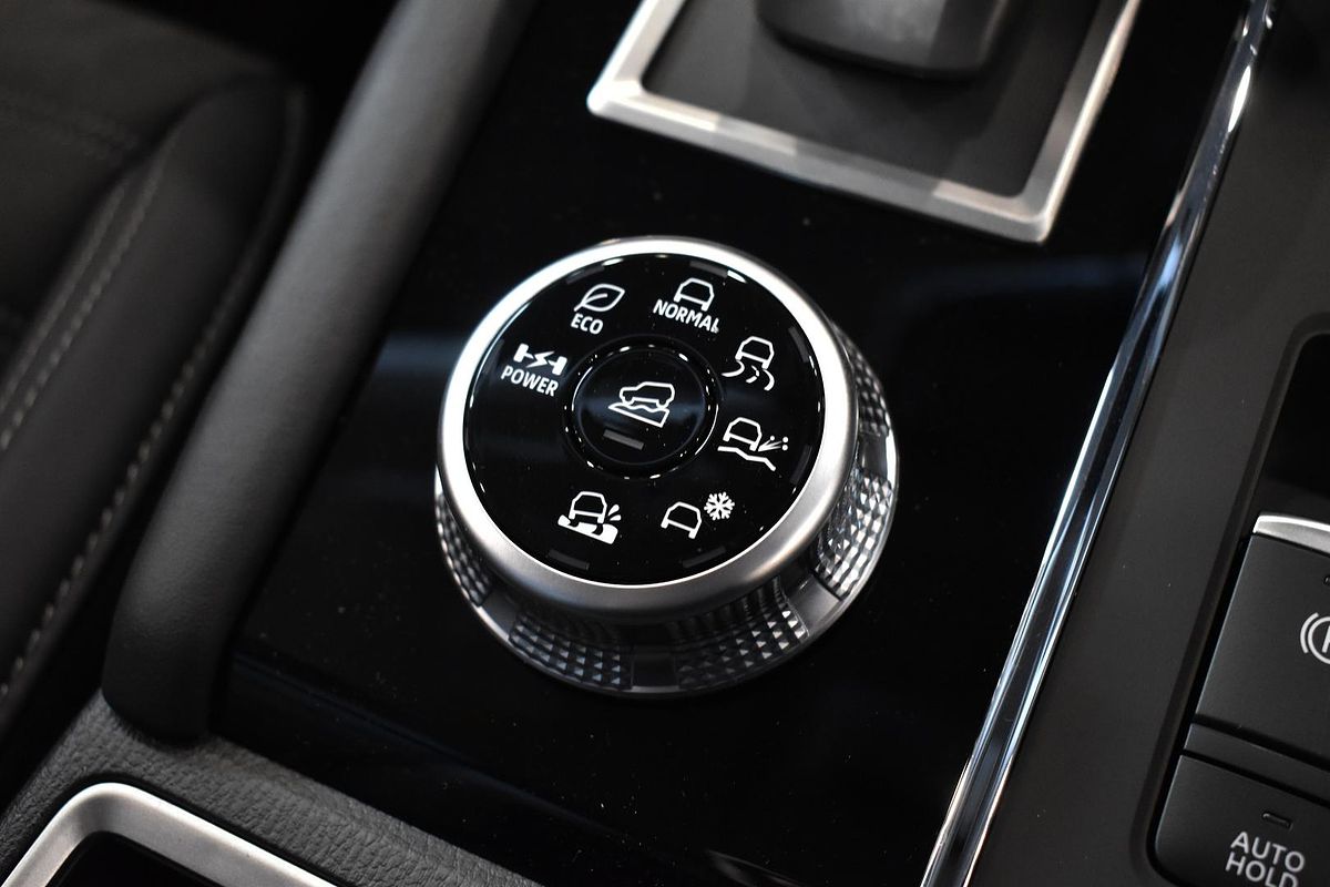 2025 Mitsubishi Outlander PHEV Aspire ZM
