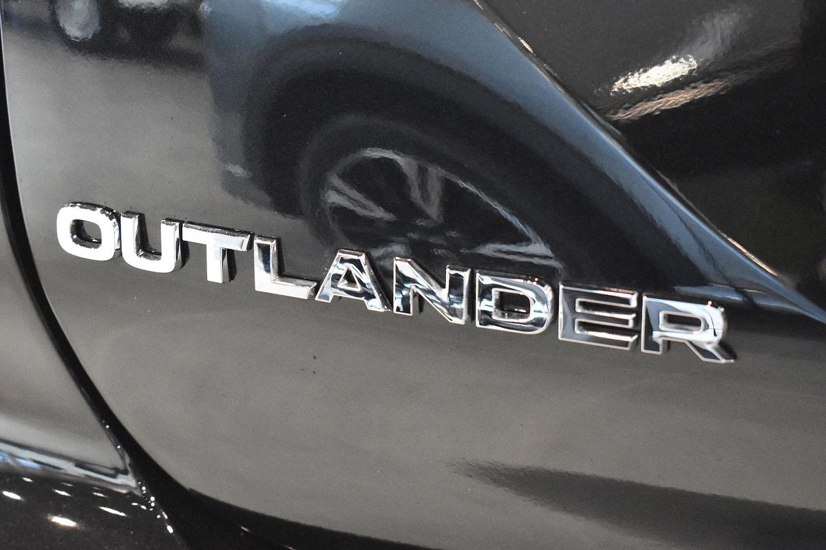 2025 Mitsubishi Outlander PHEV Aspire ZM
