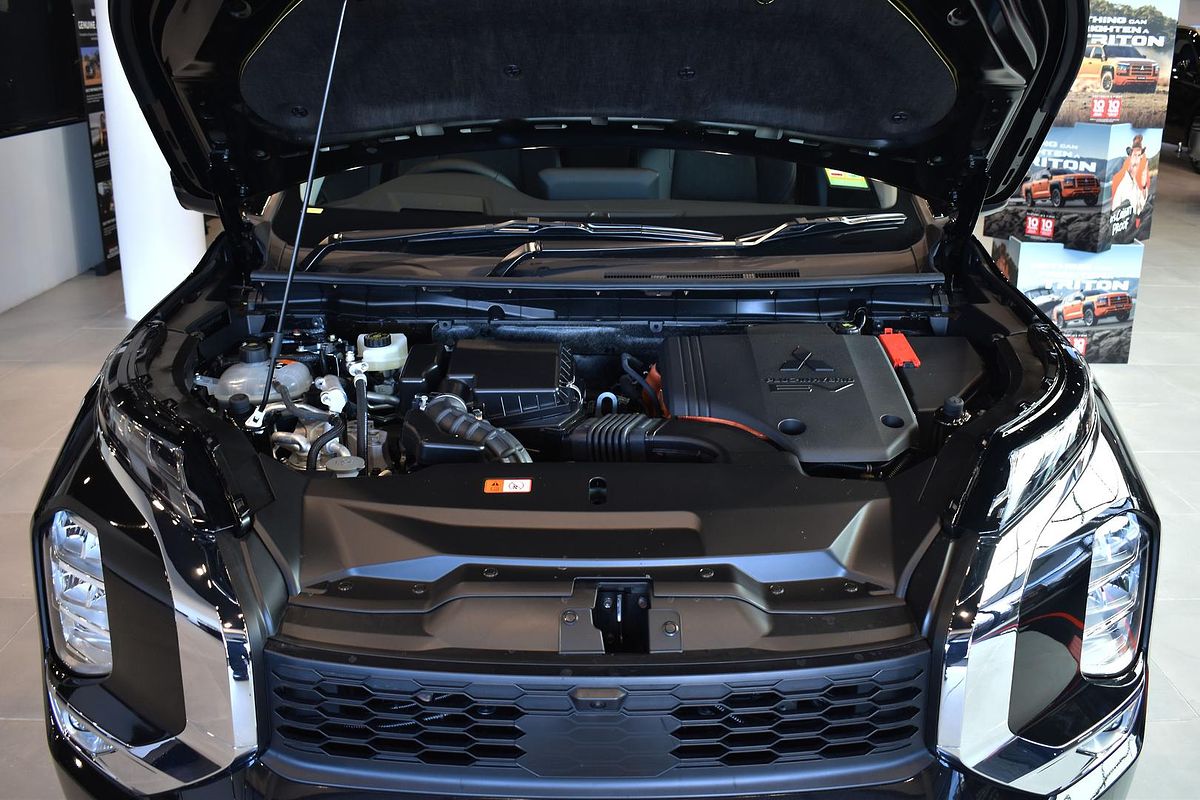 2025 Mitsubishi Outlander PHEV Aspire ZM