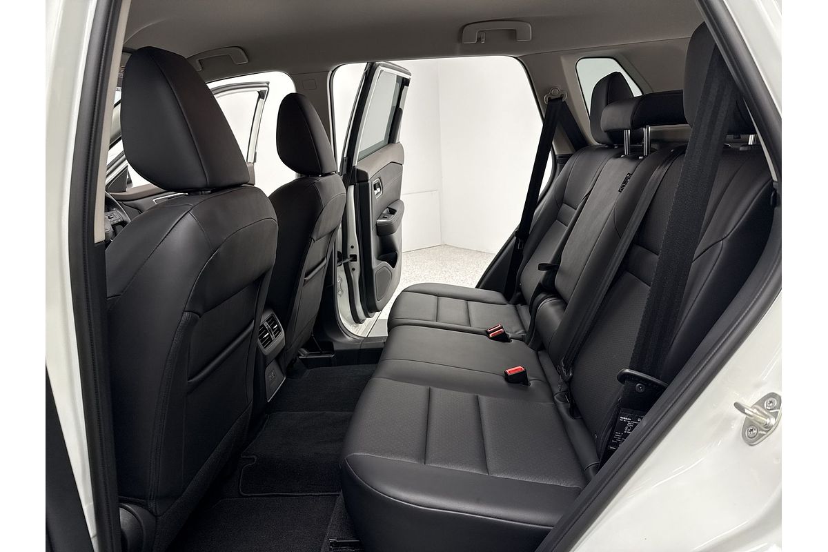 2024 Nissan X-TRAIL ST-L T33