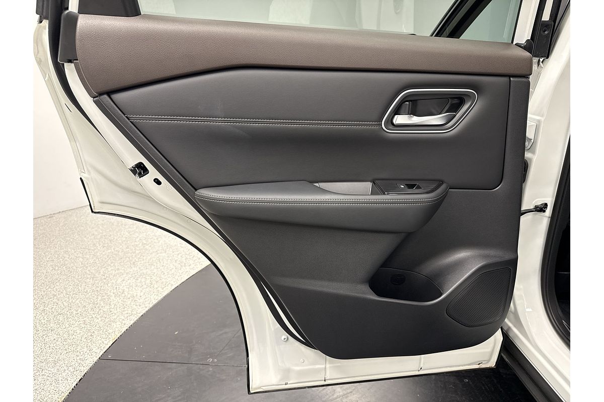 2024 Nissan X-TRAIL ST-L T33