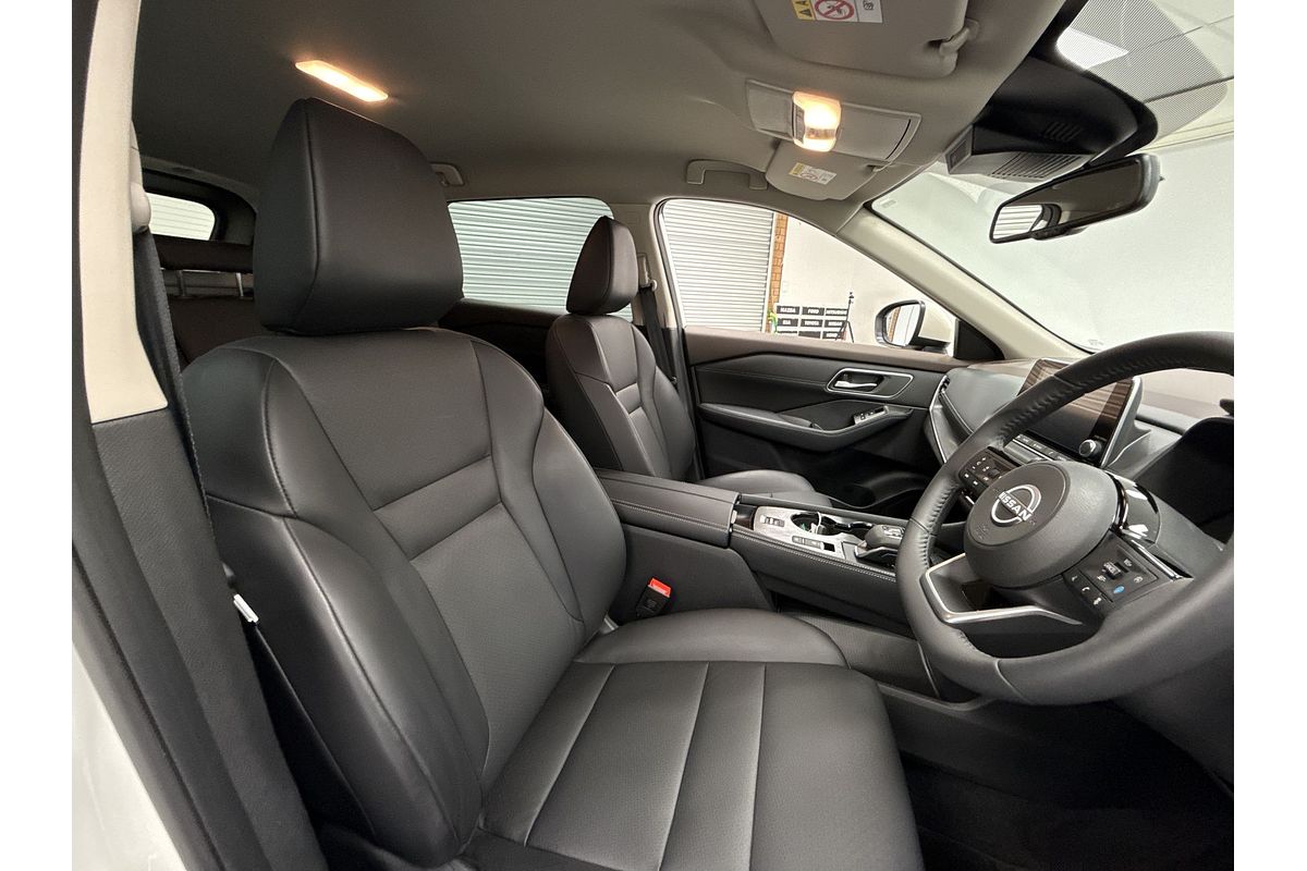 2024 Nissan X-TRAIL ST-L T33