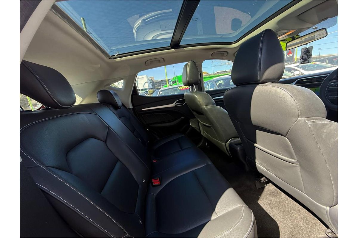 2019 MG ZS Essence AZS1