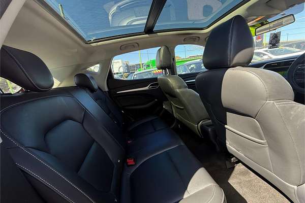 2019 MG ZS Essence AZS1