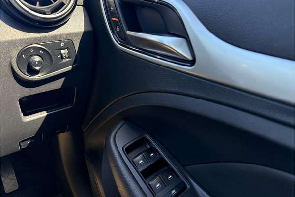 2019 MG ZS Essence AZS1