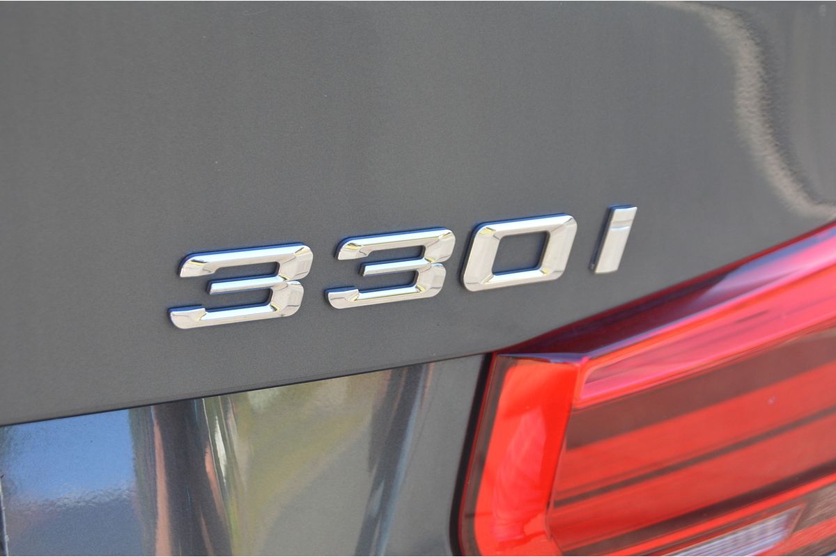 2015 BMW 3 Series 330i Luxury Line F30 LCI
