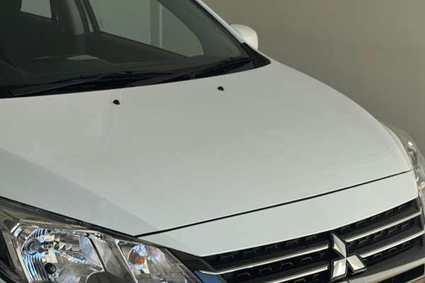 2021 Mitsubishi Mirage ES LB