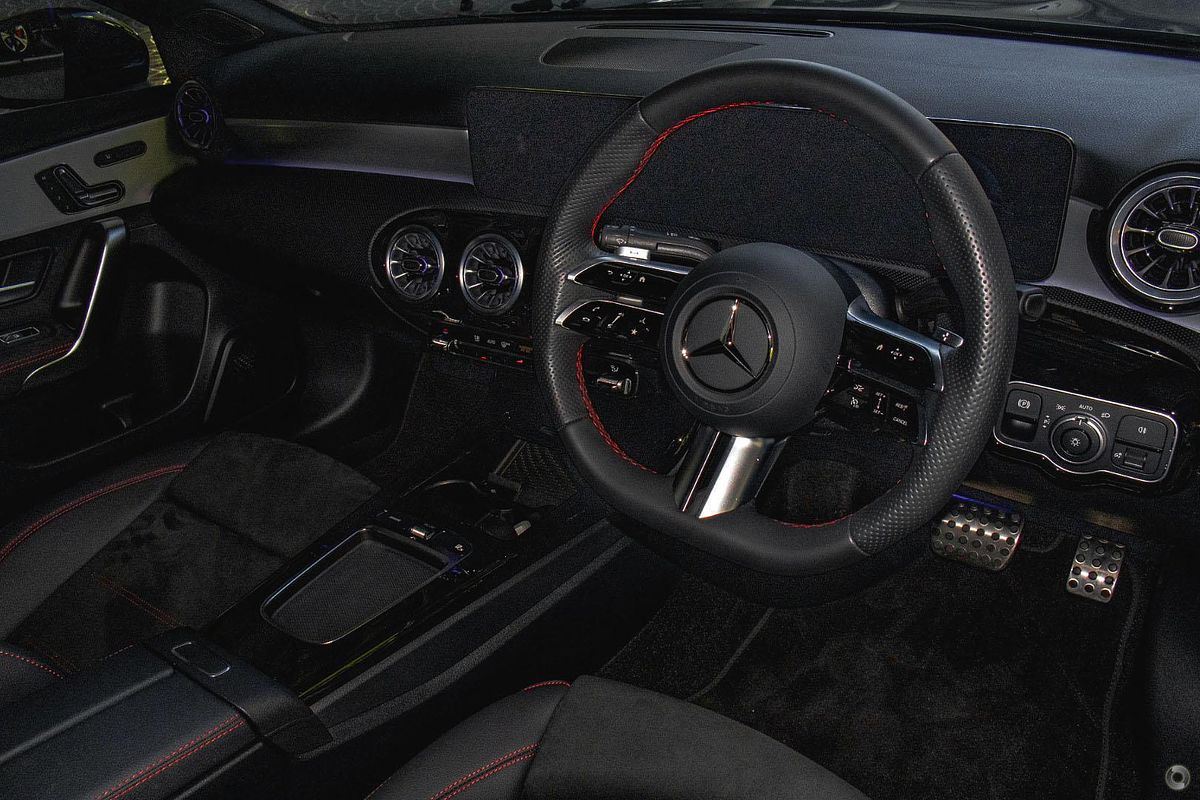 2024 Mercedes-Benz A-Class A200 V177