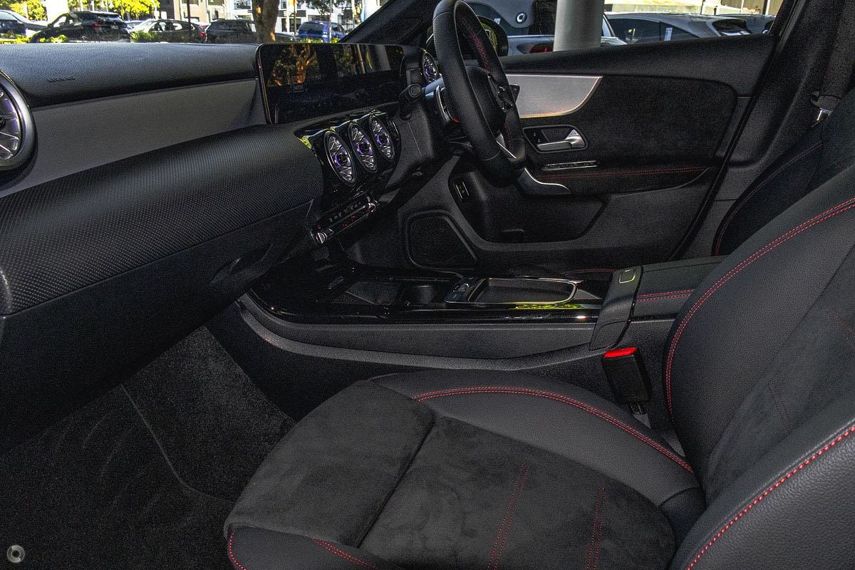 2024 Mercedes-Benz A-Class A200 V177
